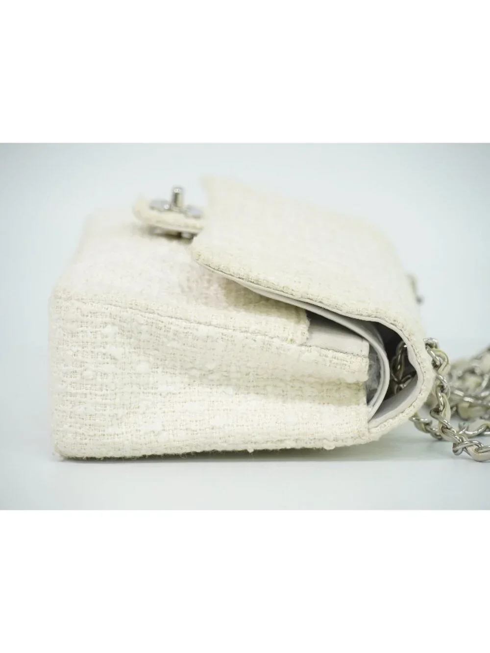 Chanel CC Logo Quilted 25 Double Flap Chain Shoulder Bag Tweed White